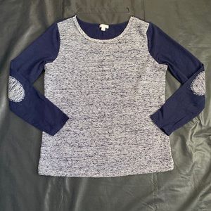 Gap sweater